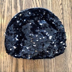 ✨3/$30✨ Black Sequined Zippered Clutch Purse​​